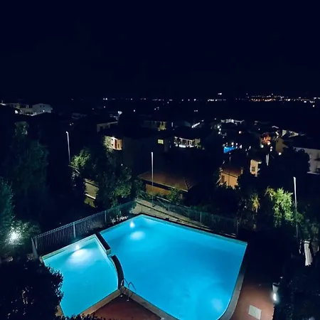 Nicole House With Stunning View And Pool - Happy *