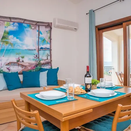 Nicole House With Stunning View And Pool - Happy Apartamento *