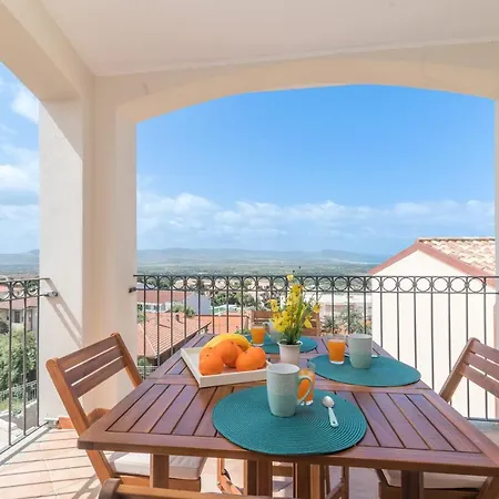 Apartamento Nicole House With Stunning View And Pool - Happy